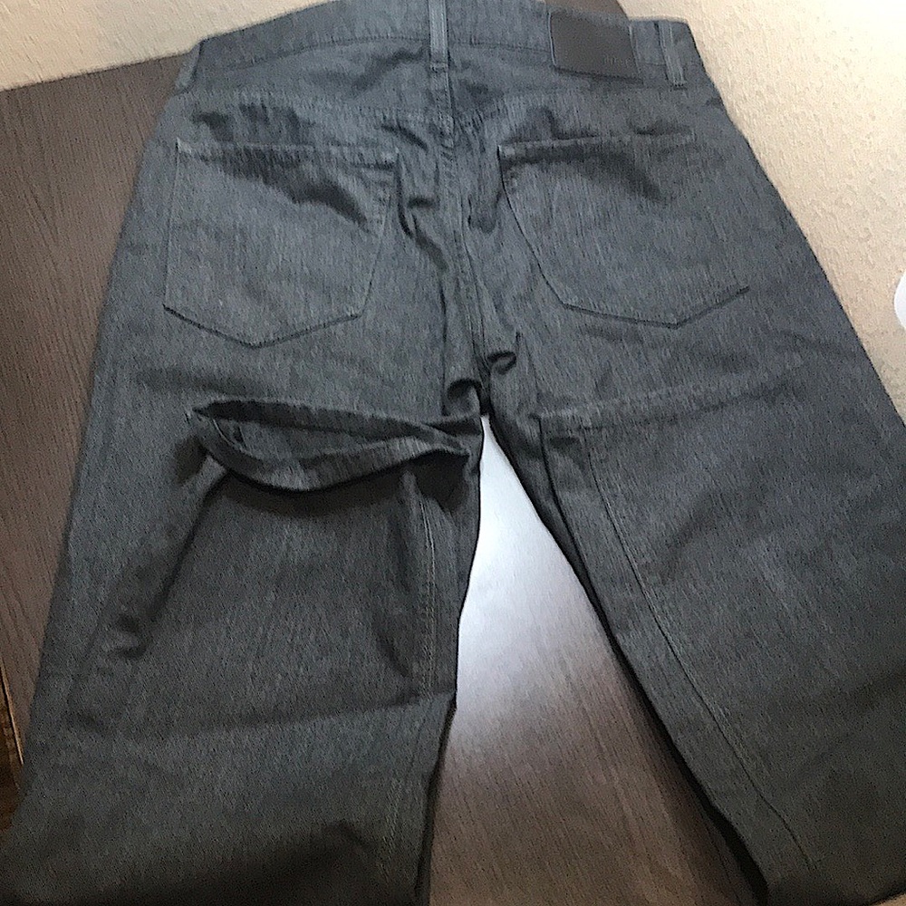 Hugo Boss Men Dress Pants Charcoal Gray W32x34L. New Without Tags.